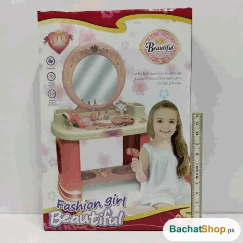 Fashion Girl Beauty Dresser