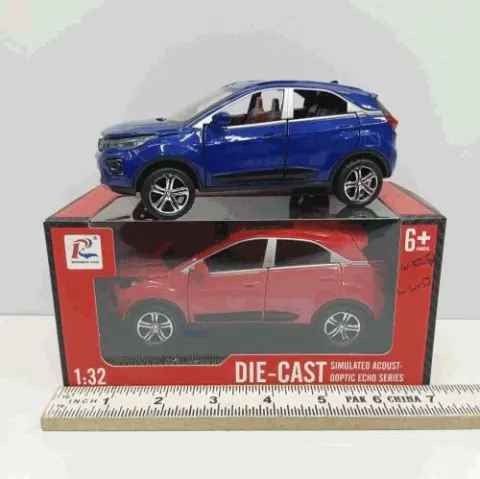 Die-Cast City SUV Model Car 1:32